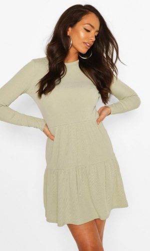 Салатова сукня з довгими рукавами в рубчик