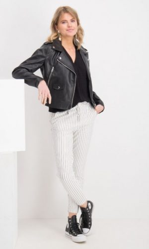 Білі жіночі штани у вертикальну смужку
