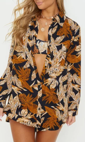 Чорна пляжна сорочка з принтом пальмового листя